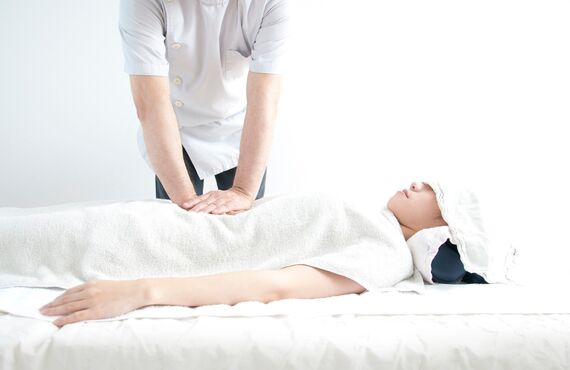 お客様に合わせた腸マッサージで冷え性を改善 | 阿佐ヶ谷で鍼灸を行うはりきゅうマッサージ マホロバ治療室