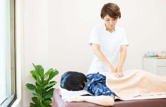 阿佐ヶ谷で肩こりお悩みの方ははりきゅうマッサージマホロバ治療室へ