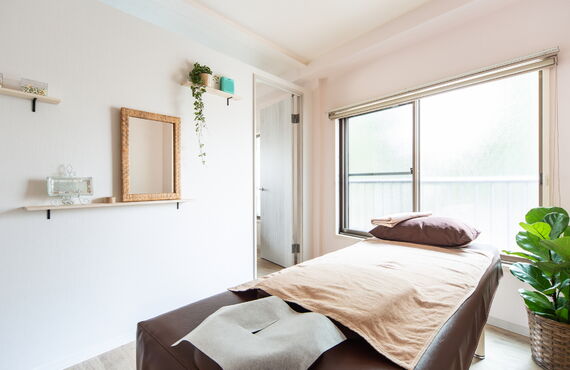 足のむくみが気になる時ははりきゅうマッサージマホロバ治療室へ